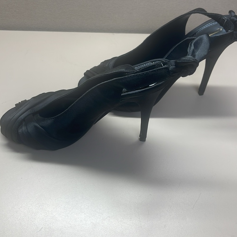 NWOT Max Studio 4.5" Heel Leather Shoes - Picture 3 of 8